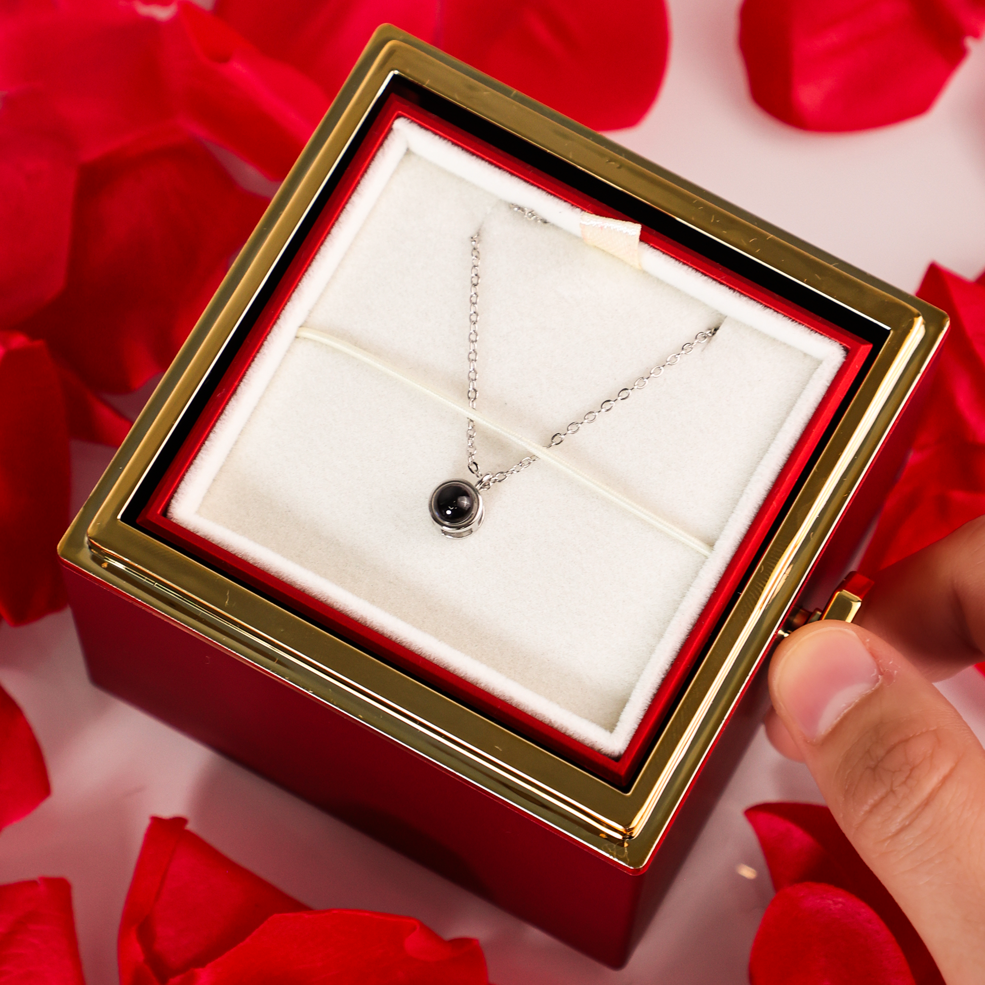 Personalized Photo Projection Necklace - Cherish Every Memory